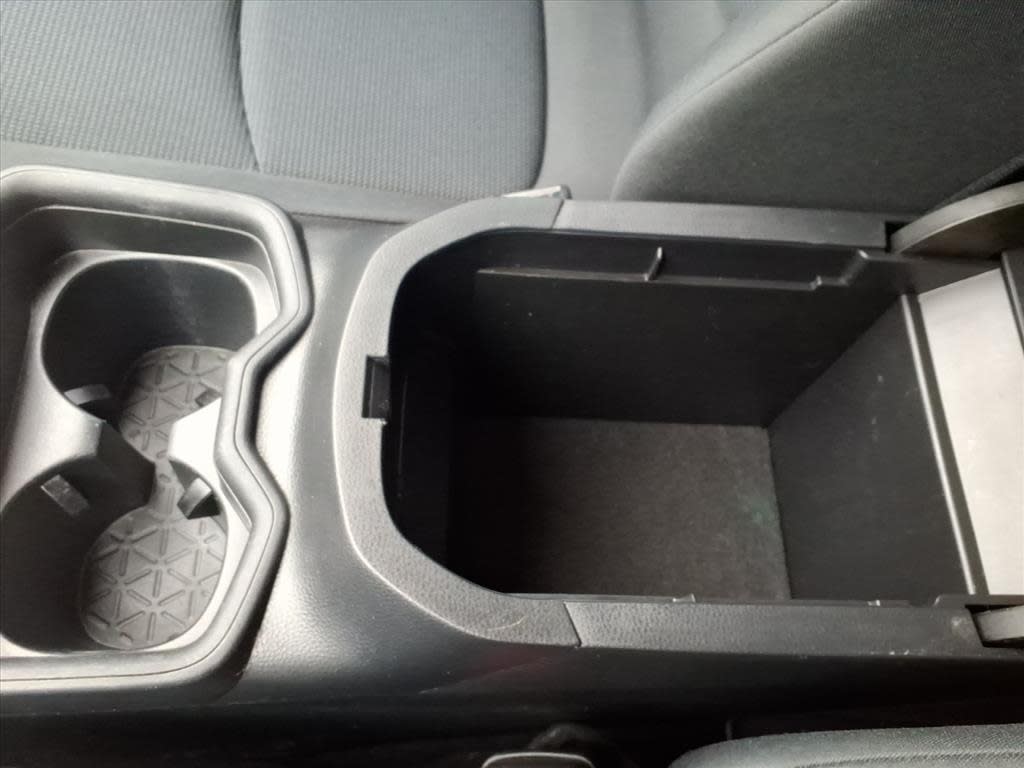 Thumbnail: 2019 Toyota RAV4 - 25