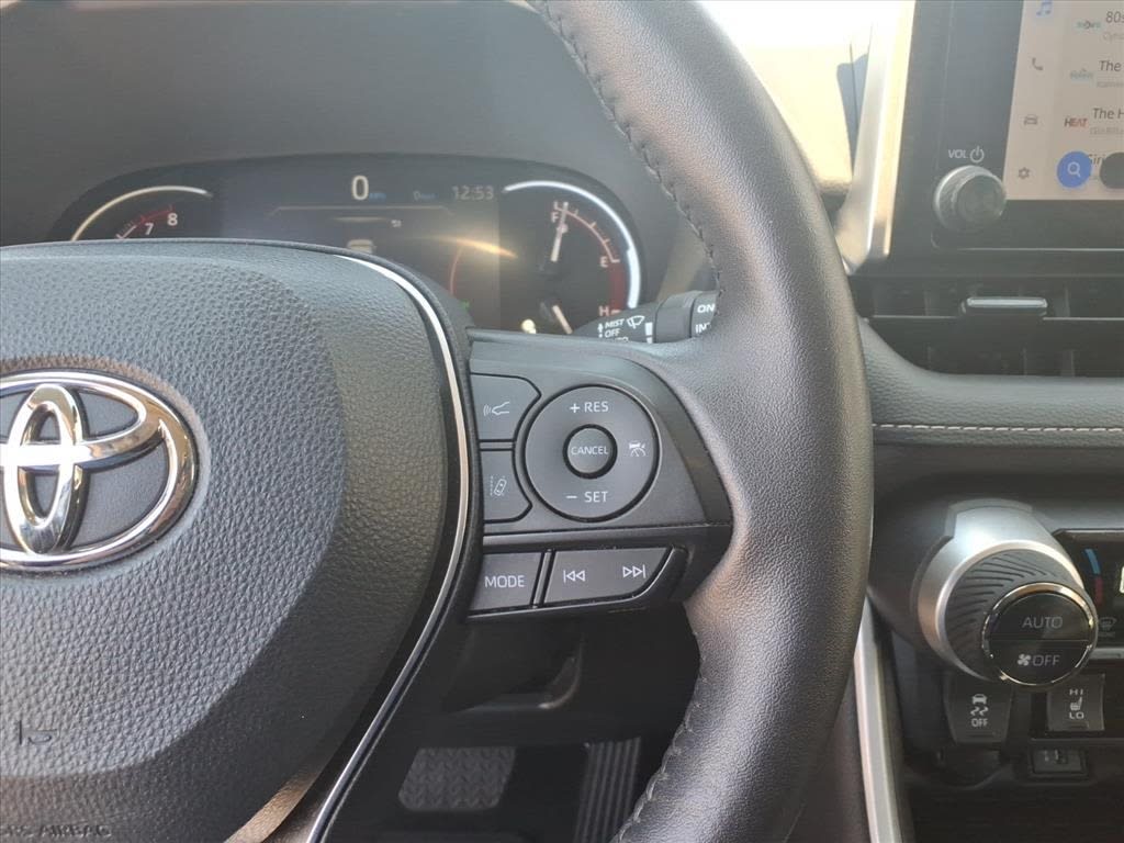 Thumbnail: 2024 Toyota RAV4 - 21