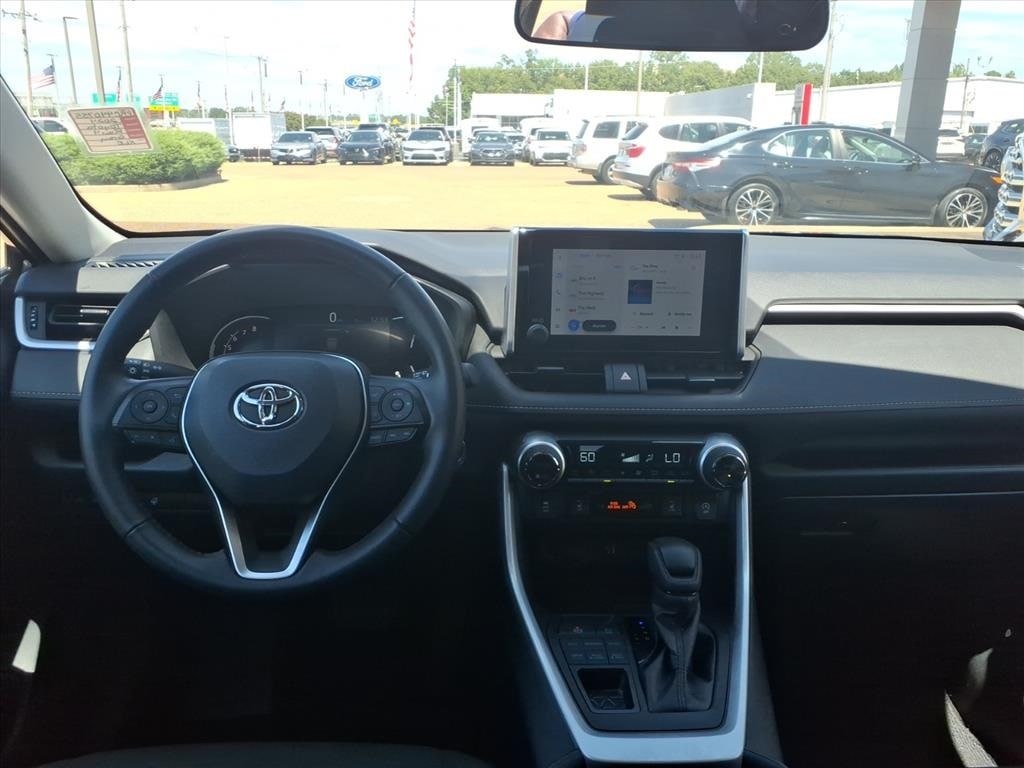 Thumbnail: 2024 Toyota RAV4 - 2