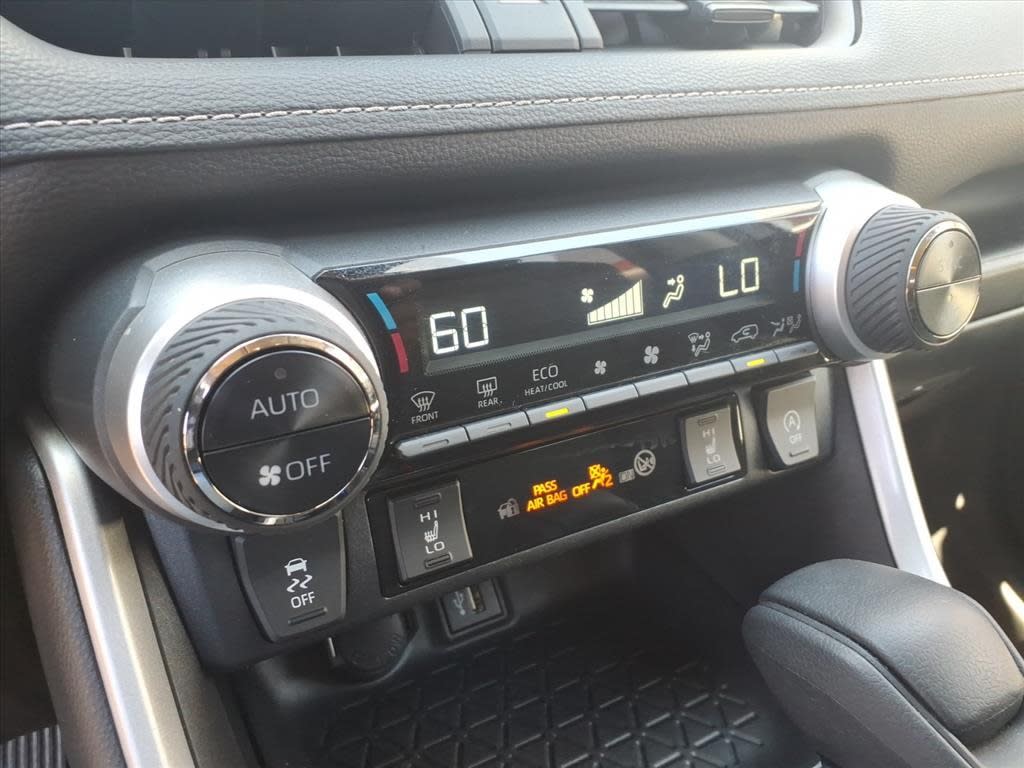 Thumbnail: 2024 Toyota RAV4 - 23