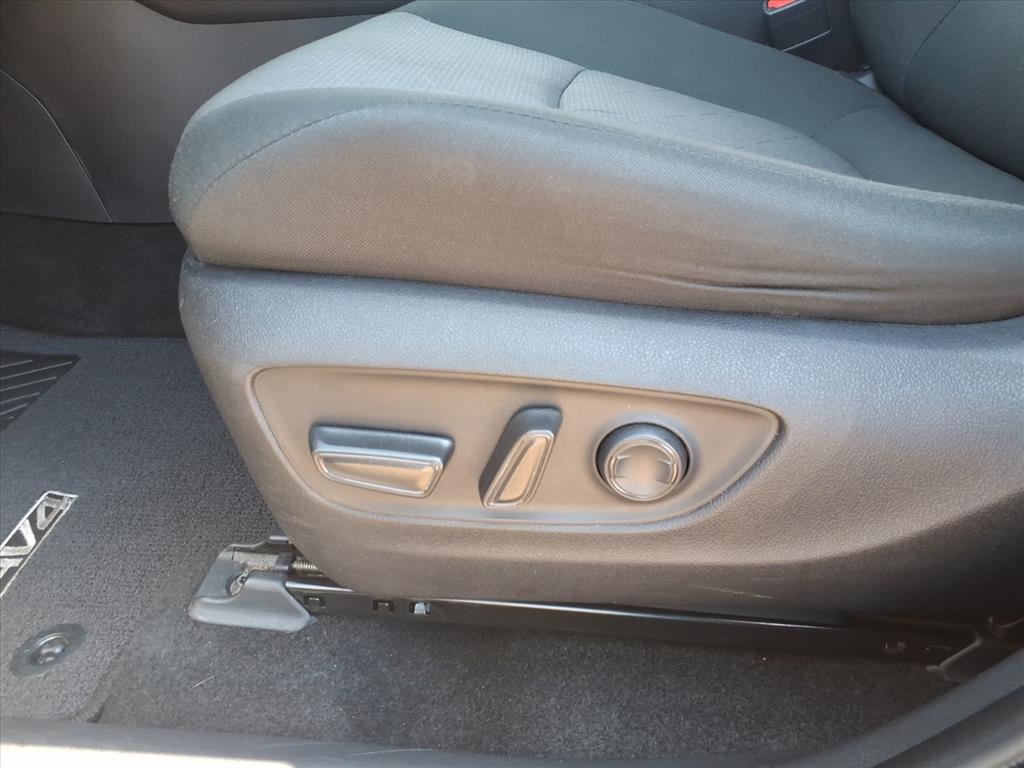 Thumbnail: 2024 Toyota RAV4 - 17