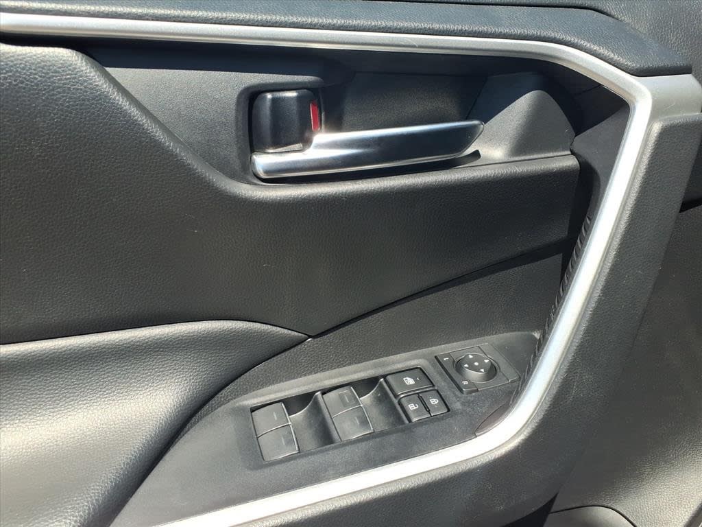 Thumbnail: 2024 Toyota RAV4 - 18