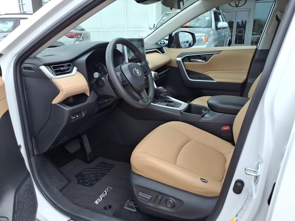Thumbnail: 2024 Toyota RAV4 - 27