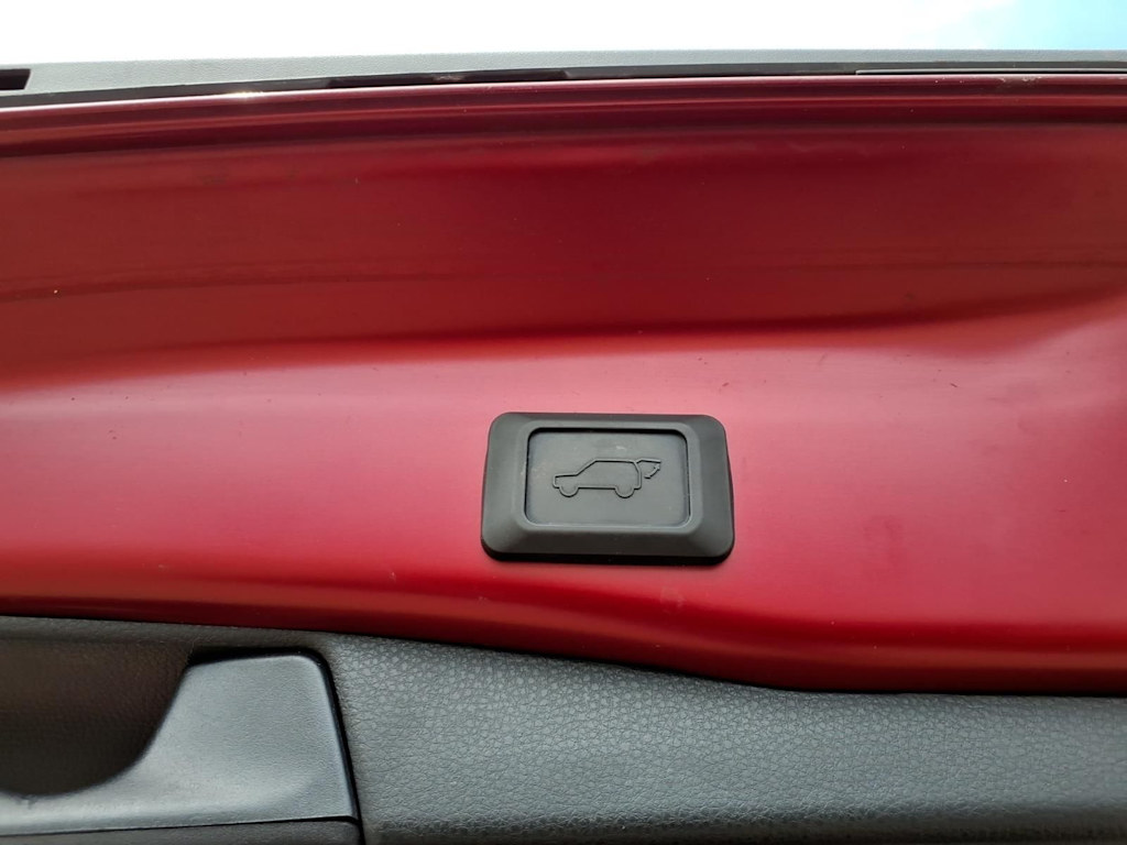 Thumbnail: 2025 Toyota RAV4 - 17
