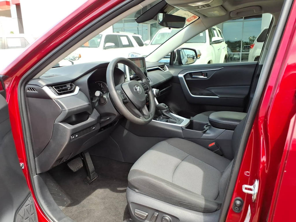 Thumbnail: 2025 Toyota RAV4 - 28