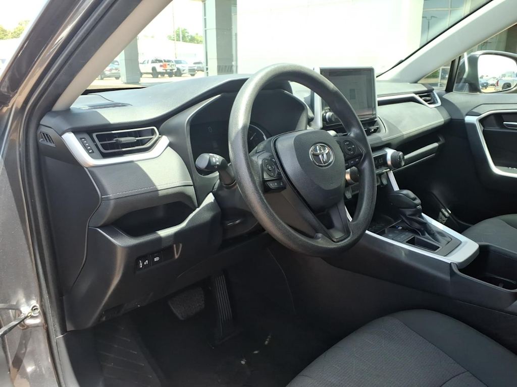 Thumbnail: 2024 Toyota RAV4 - 6