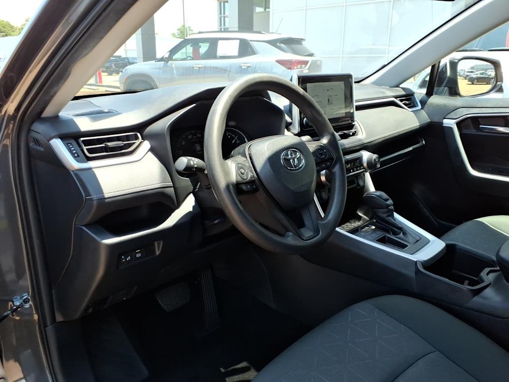 Thumbnail: 2024 Toyota RAV4 - 6