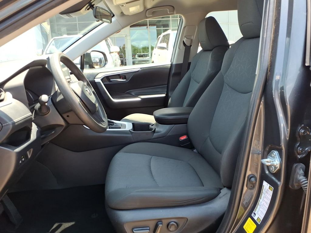 Thumbnail: 2024 Toyota RAV4 - 8
