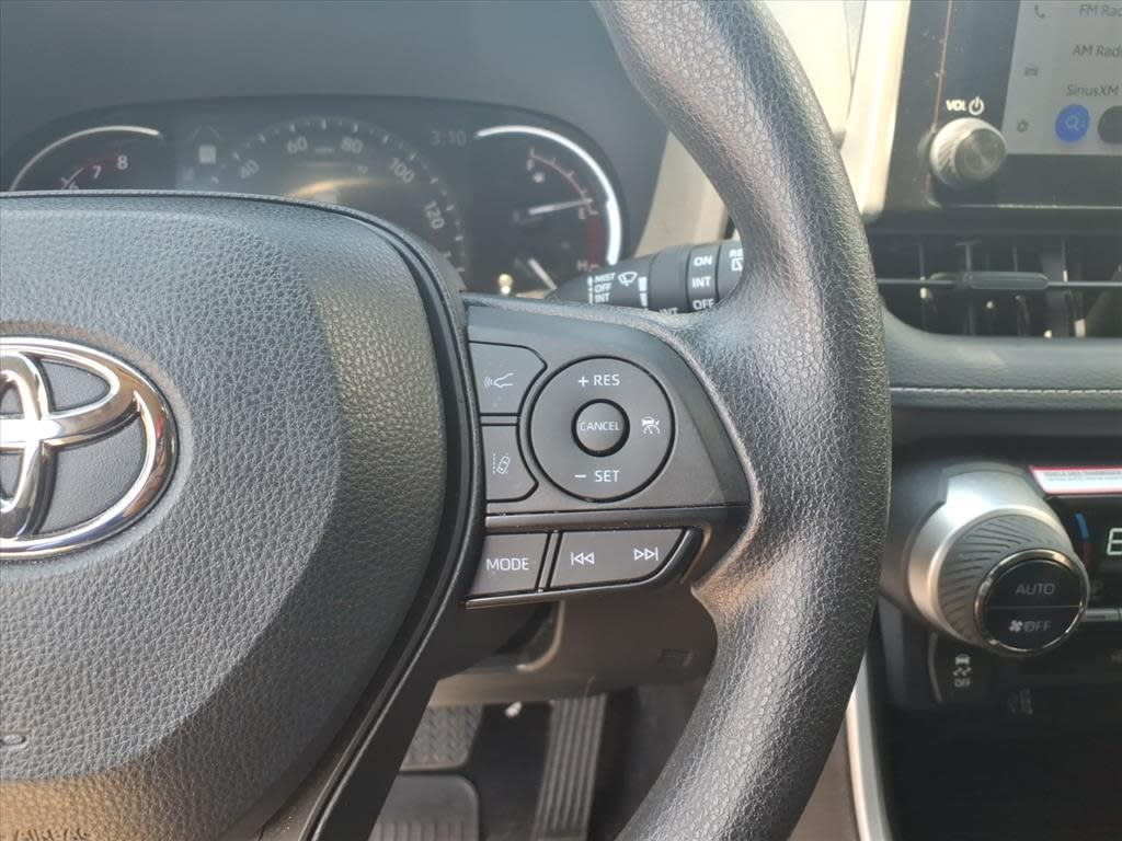 Thumbnail: 2024 Toyota RAV4 - 21