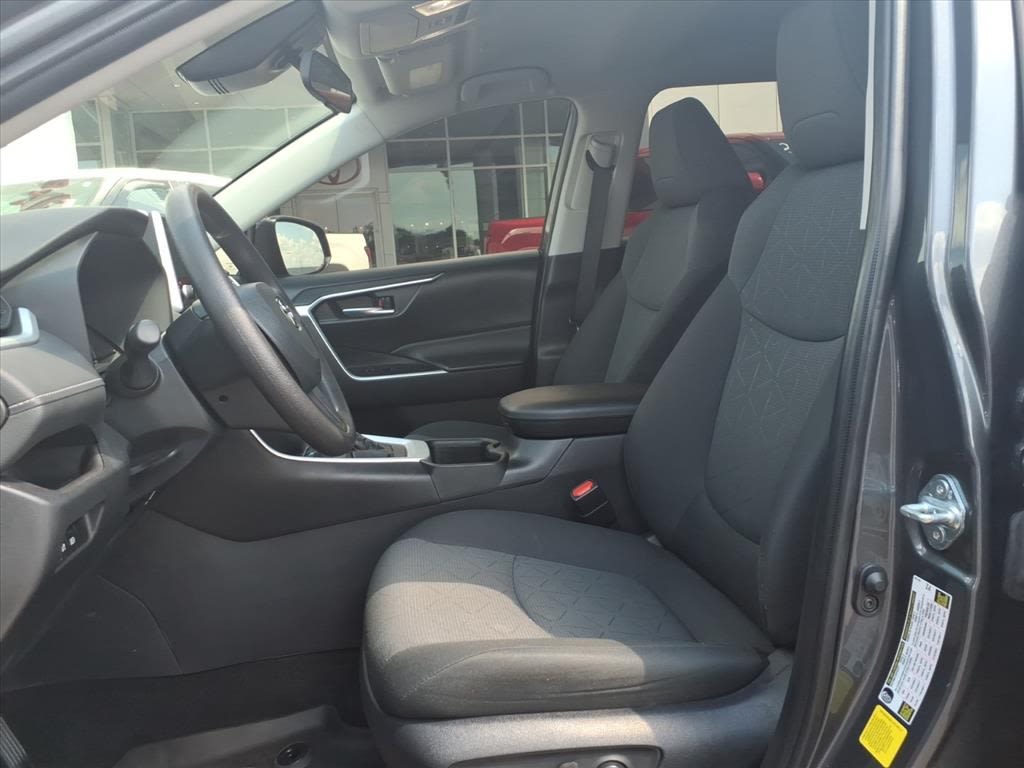 Thumbnail: 2024 Toyota RAV4 - 8