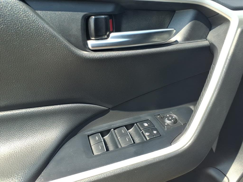 Thumbnail: 2024 Toyota RAV4 - 18