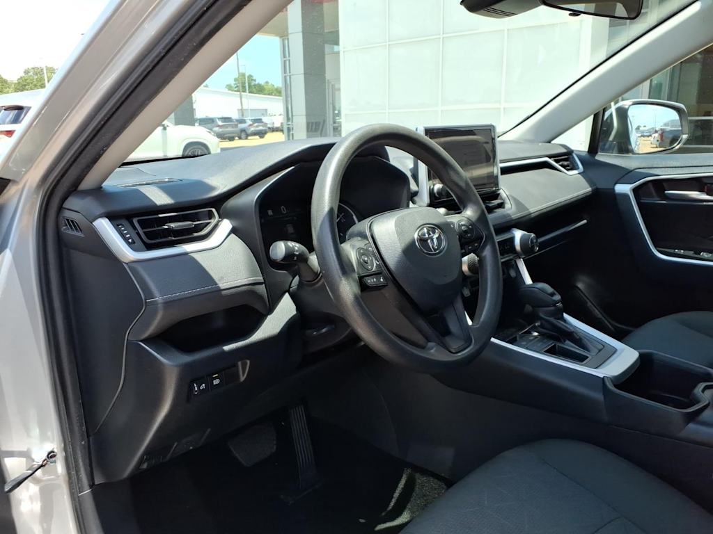 Thumbnail: 2024 Toyota RAV4 - 6
