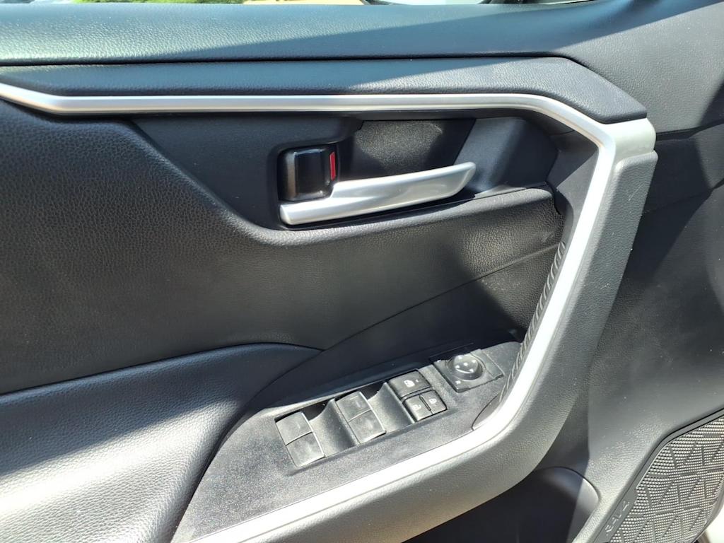 Thumbnail: 2024 Toyota RAV4 - 18