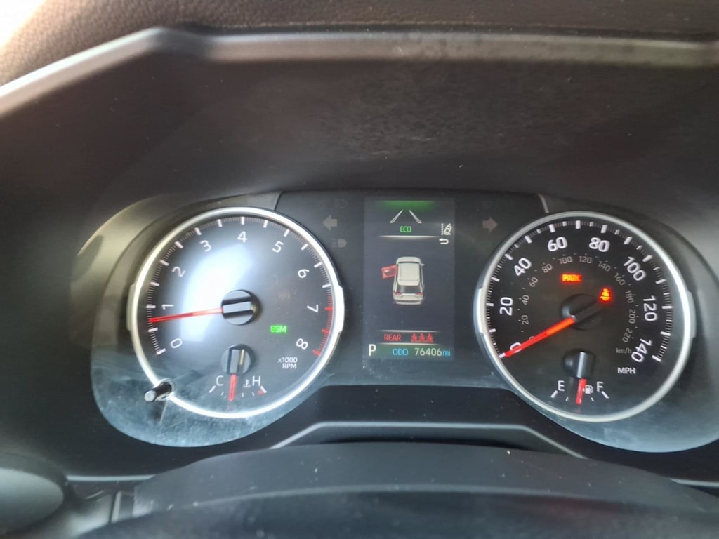 Thumbnail: 2021 Toyota RAV4 - 12