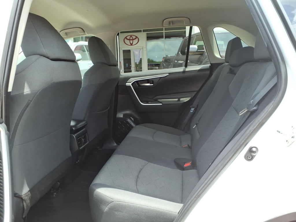 Thumbnail: 2021 Toyota RAV4 - 9
