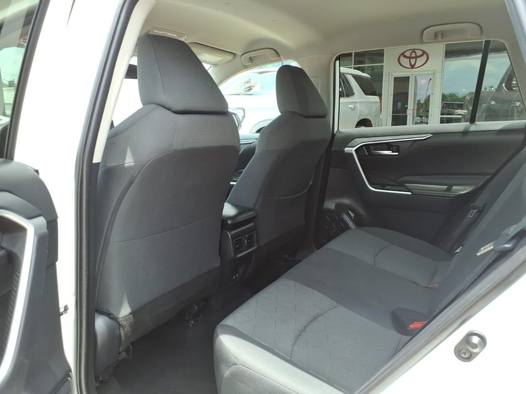 Thumbnail: 2021 Toyota RAV4 - 29