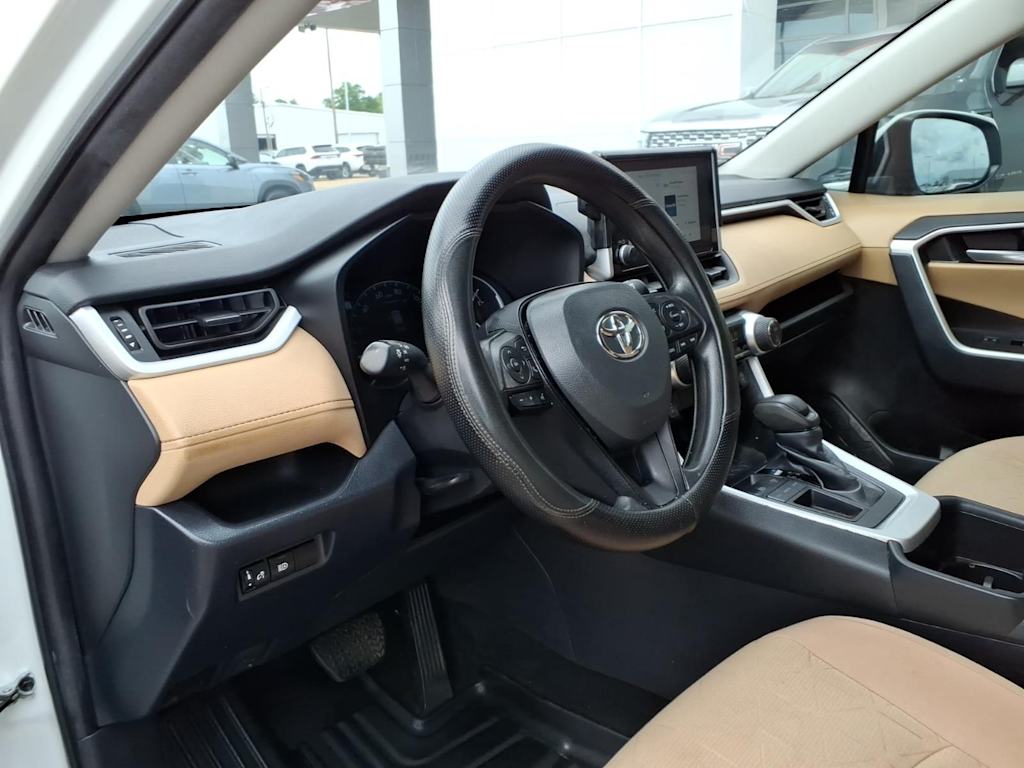 Thumbnail: 2024 Toyota RAV4 - 6