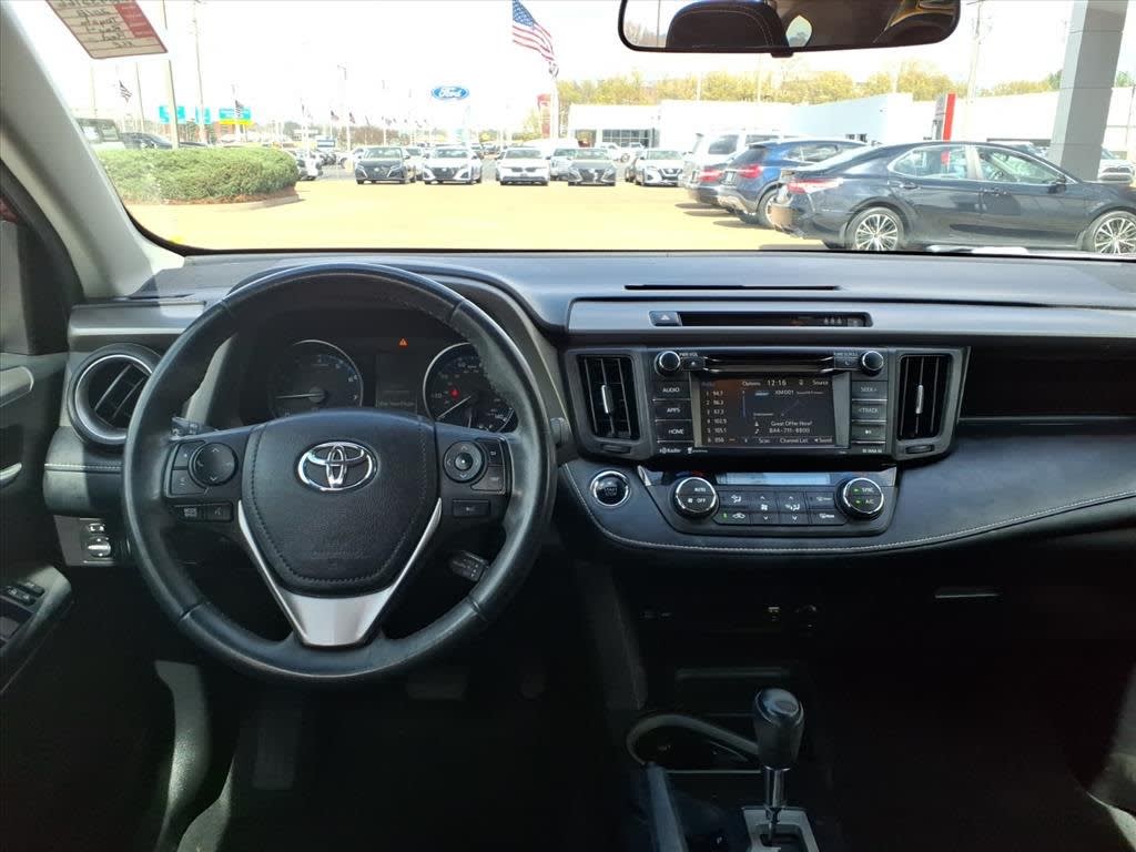 Thumbnail: 2018 Toyota RAV4 - 2