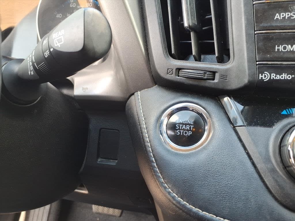 Thumbnail: 2018 Toyota RAV4 - 22