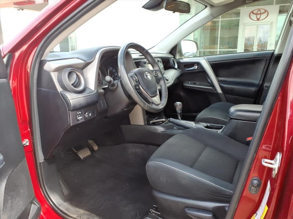 Thumbnail: 2018 Toyota RAV4 - 27