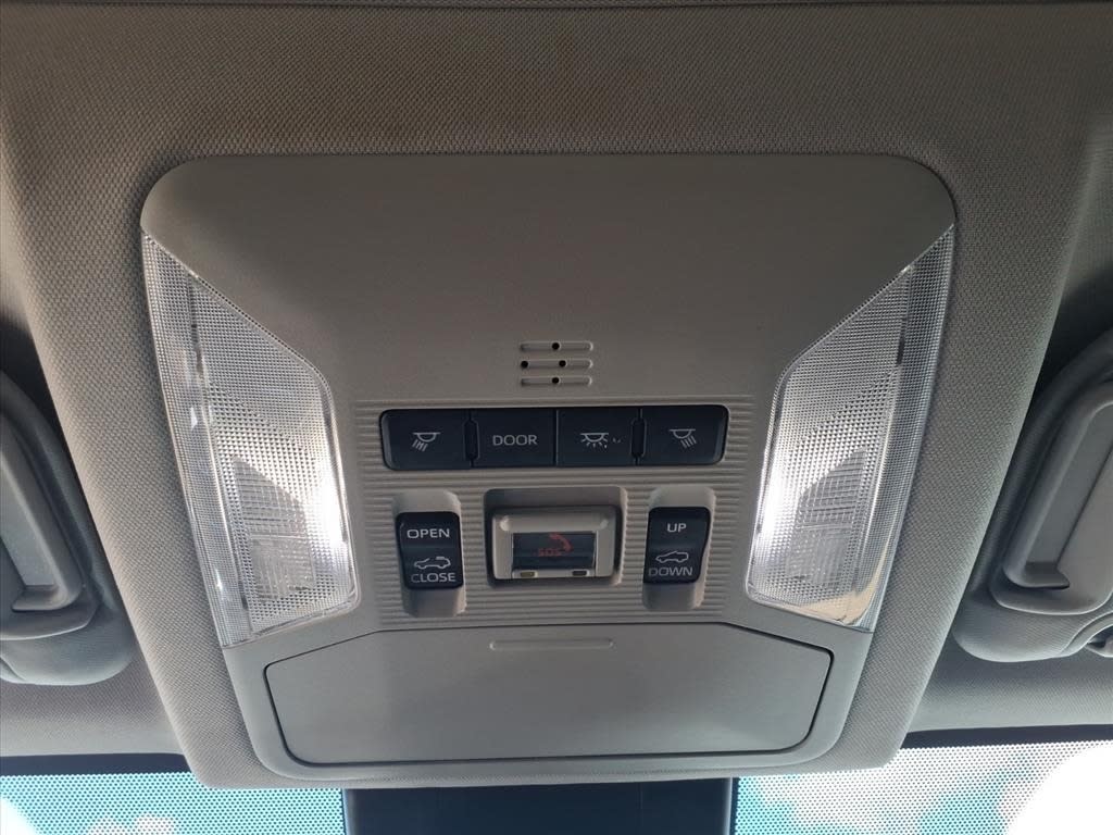 Thumbnail: 2022 Toyota RAV4 - 27