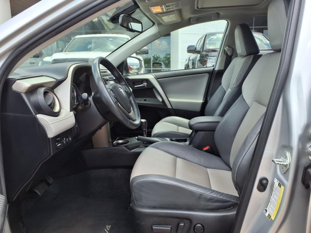 Thumbnail: 2015 Toyota RAV4 - 7
