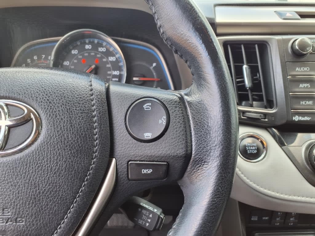 Thumbnail: 2015 Toyota RAV4 - 23