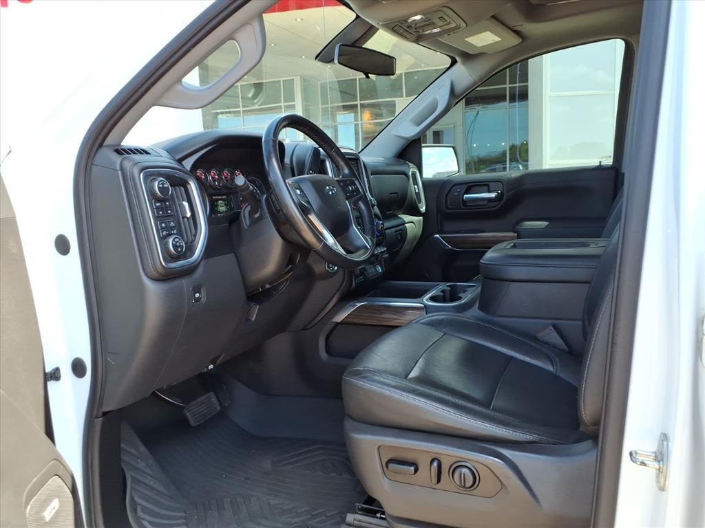 Thumbnail: 2020 Chevrolet Silverado 1500 - 26