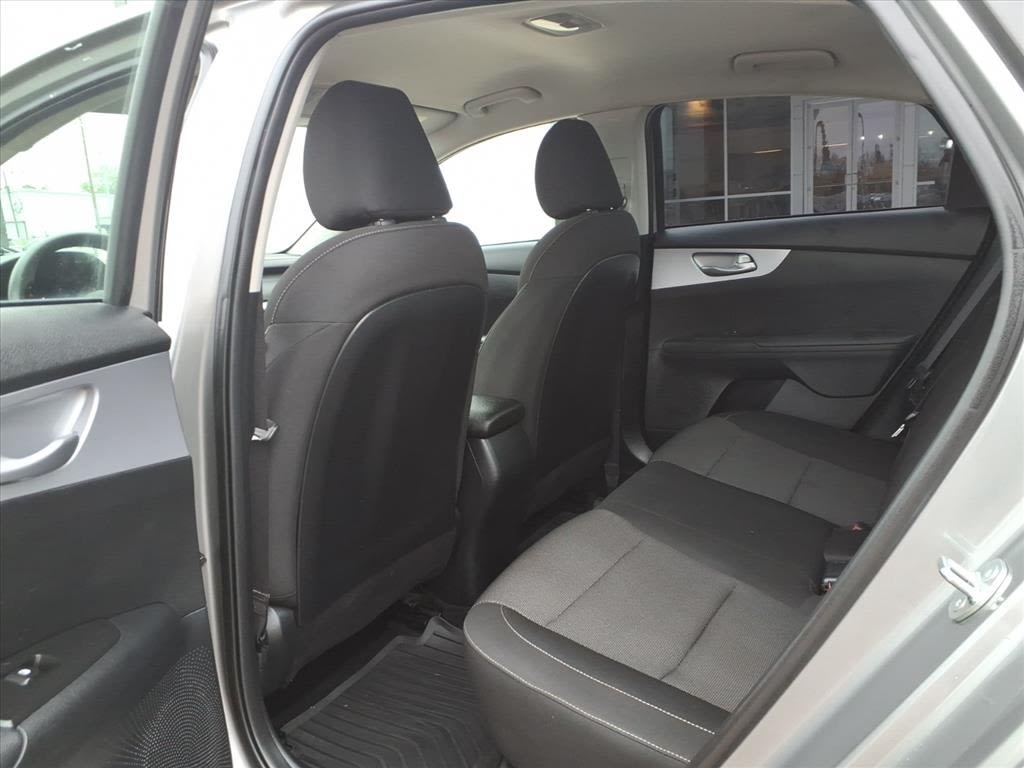 Thumbnail: 2024 Kia Forte - 30