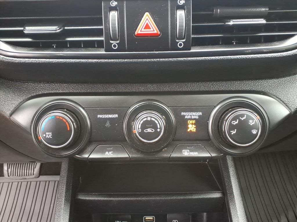 Thumbnail: 2024 Kia Forte - 22