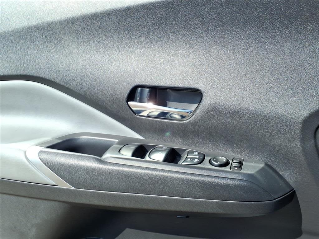 Thumbnail: 2024 Nissan Kicks - 18