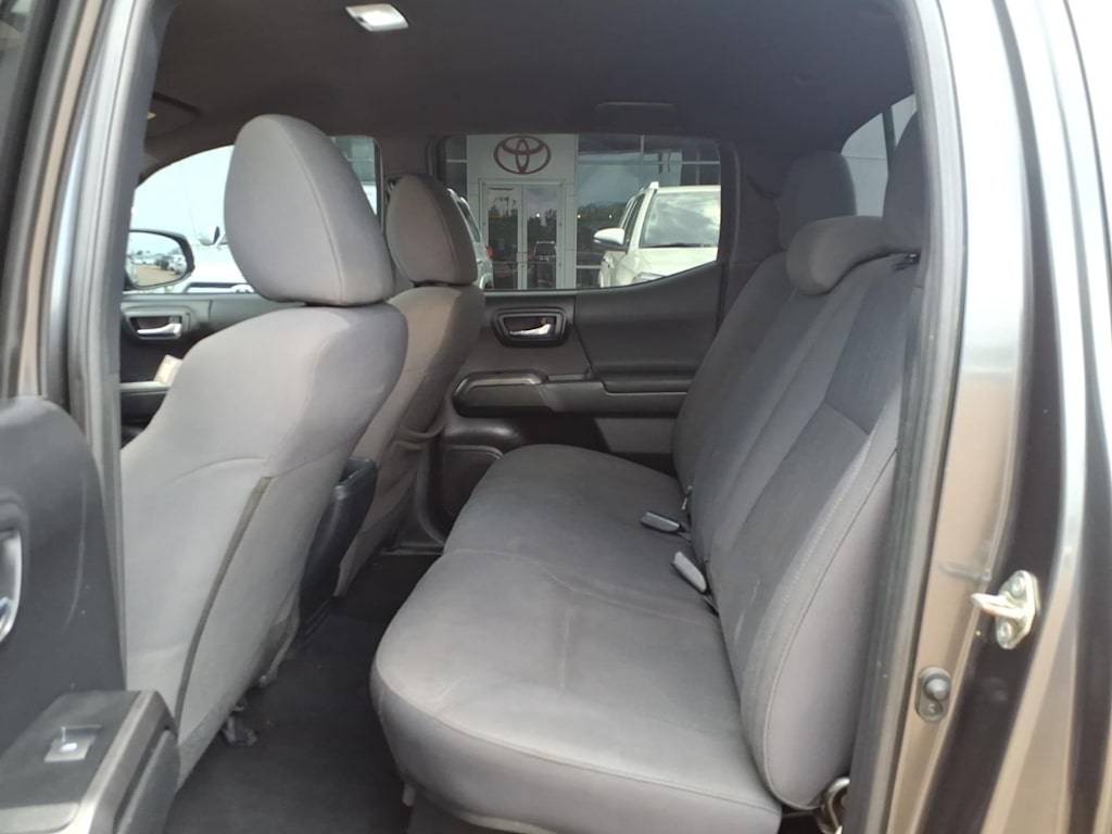 Thumbnail: 2019 Toyota Tacoma - 9