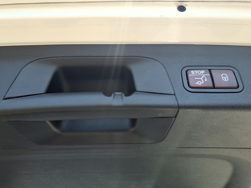 Thumbnail: 2021 Mercedes-Benz GLS - 17