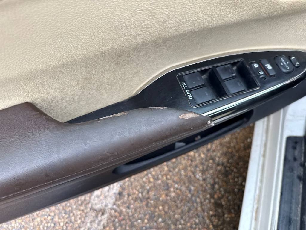 Thumbnail: 2016 Toyota Avalon - 9