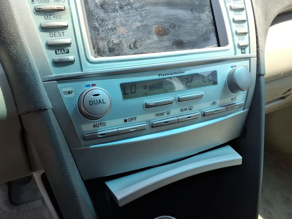 Thumbnail: 2009 Toyota Camry - 23