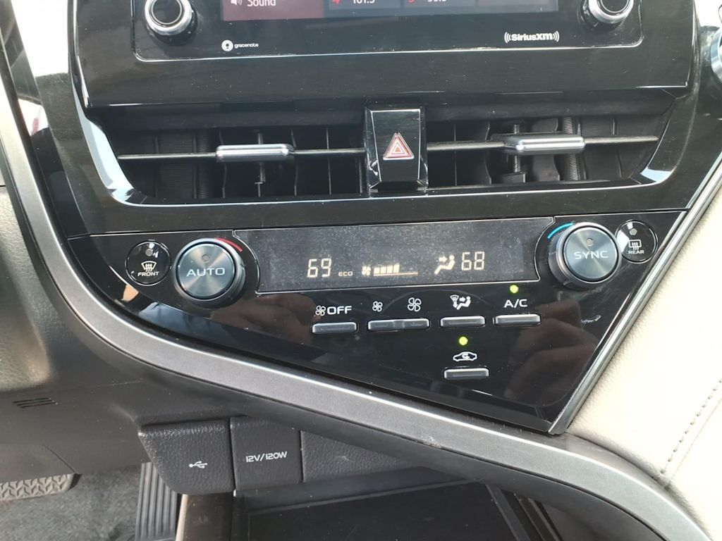 Thumbnail: 2023 Toyota Camry - 22