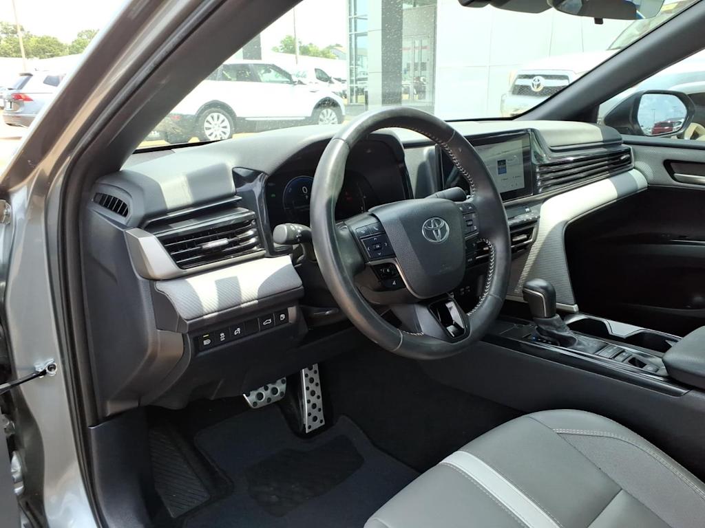 Thumbnail: 2025 Toyota Camry - 6