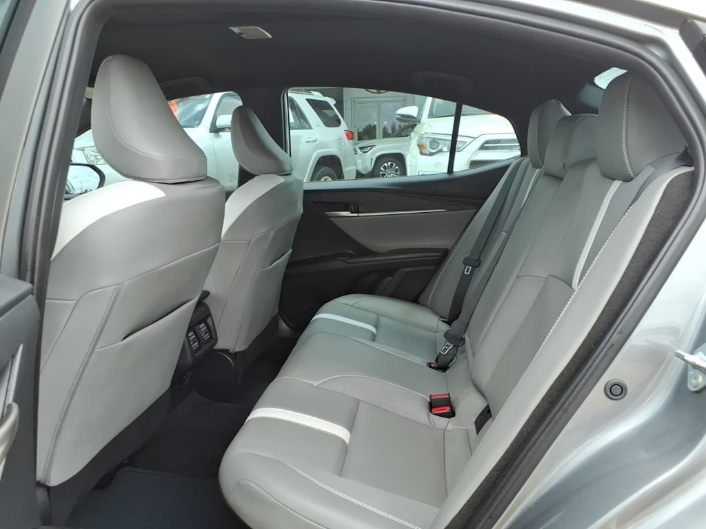 Thumbnail: 2025 Toyota Camry - 9