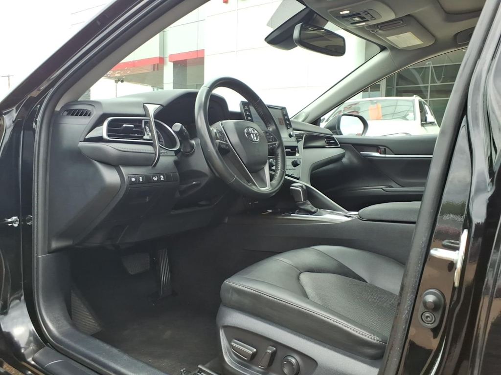 Thumbnail: 2023 Toyota Camry - 10