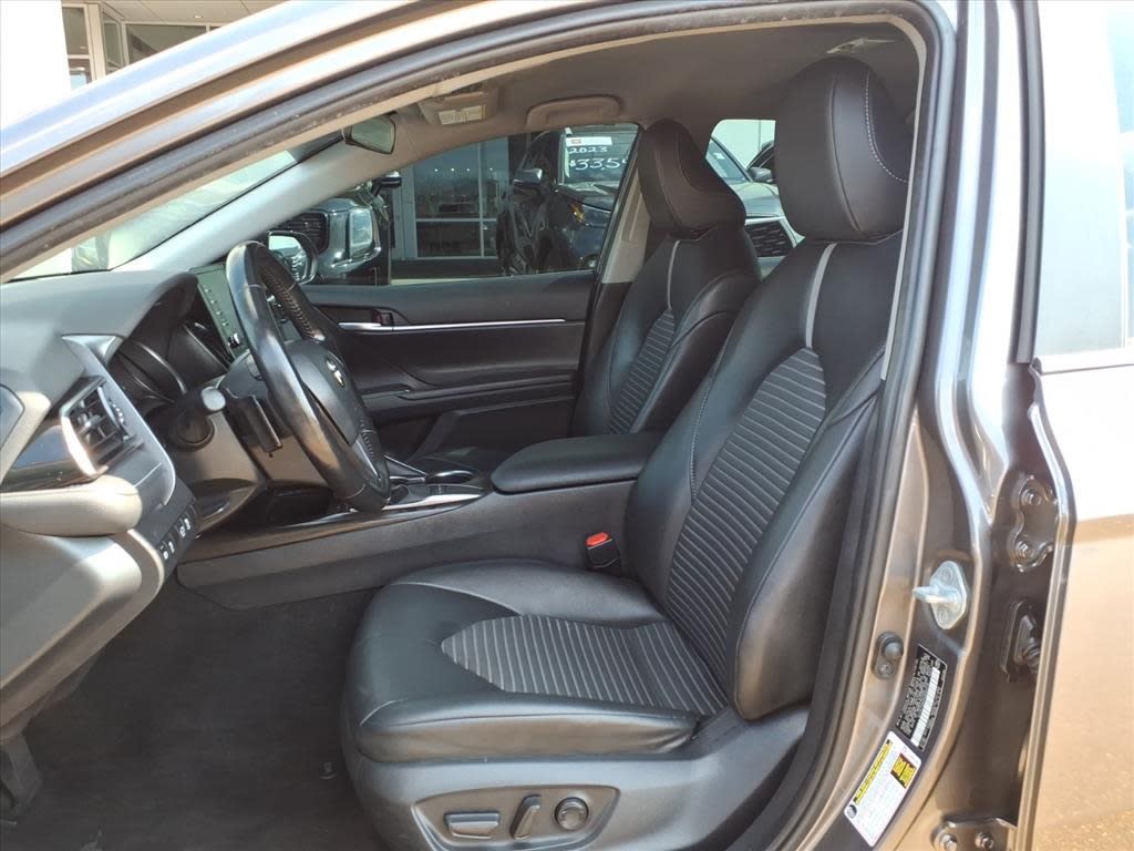 Thumbnail: 2023 Toyota Camry - 8