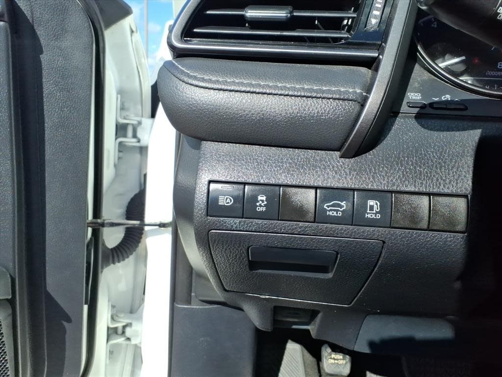 Thumbnail: 2021 Toyota Camry - 19