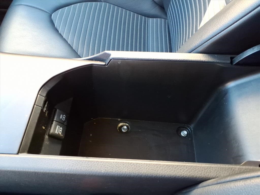 Thumbnail: 2022 Toyota Camry - 24