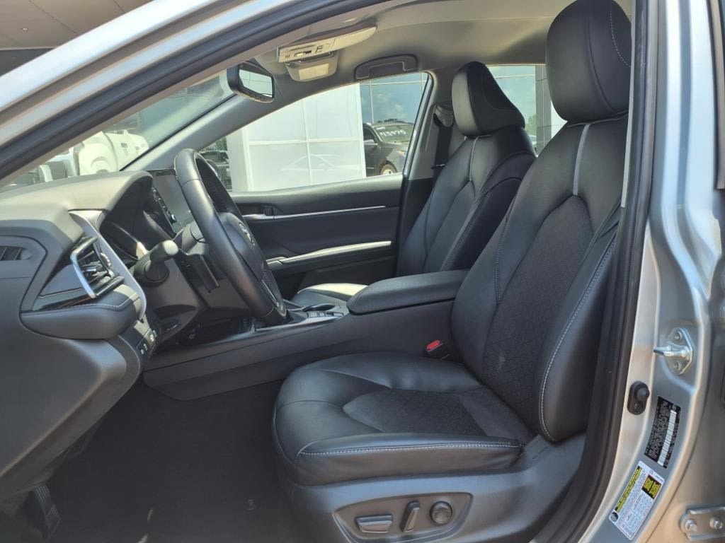 Thumbnail: 2023 Toyota Camry - 8