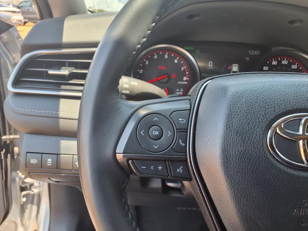 Thumbnail: 2023 Toyota Camry - 19