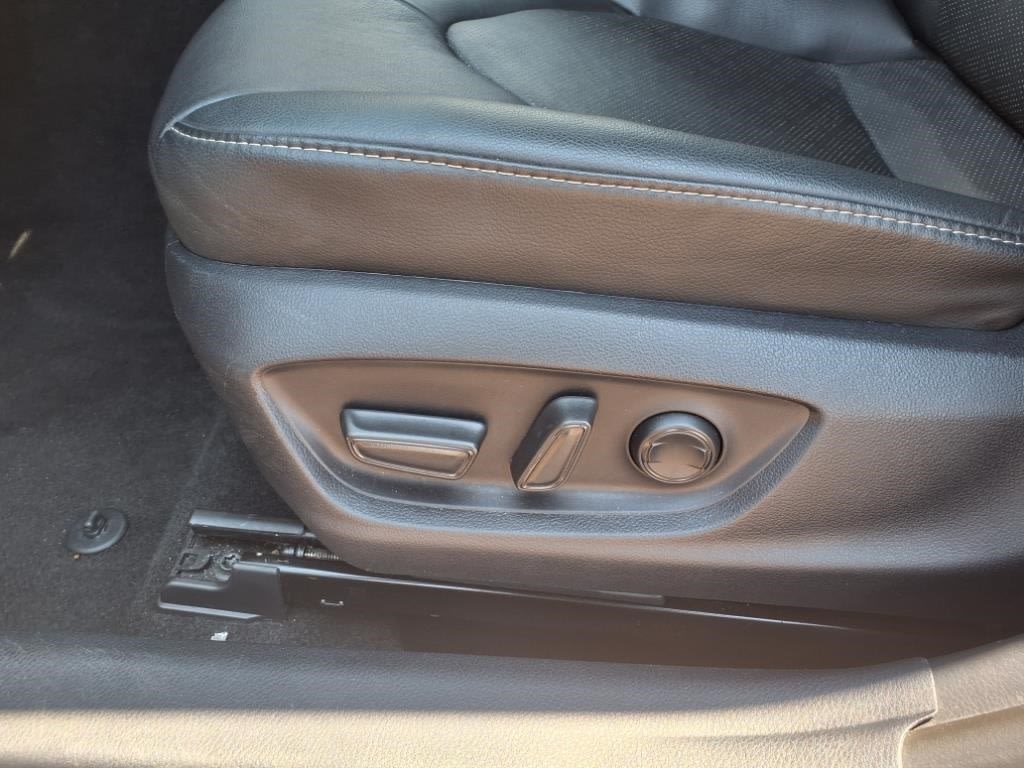 Thumbnail: 2023 Toyota Camry - 16