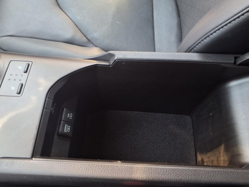 Thumbnail: 2023 Toyota Camry - 24