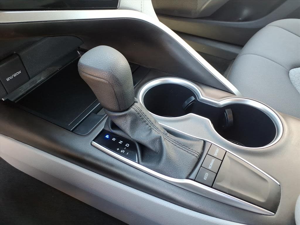 Thumbnail: 2023 Toyota Camry - 12