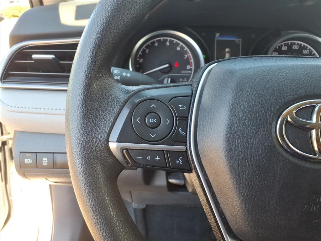 Thumbnail: 2023 Toyota Camry - 21