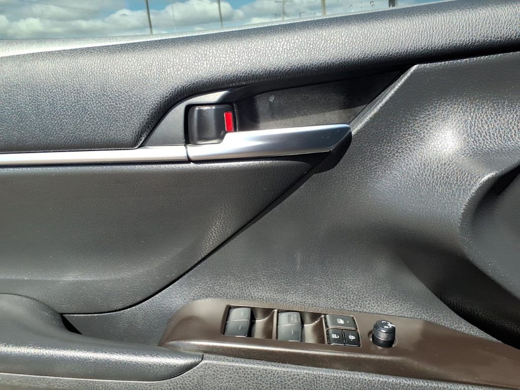 Thumbnail: 2024 Toyota Camry - 18
