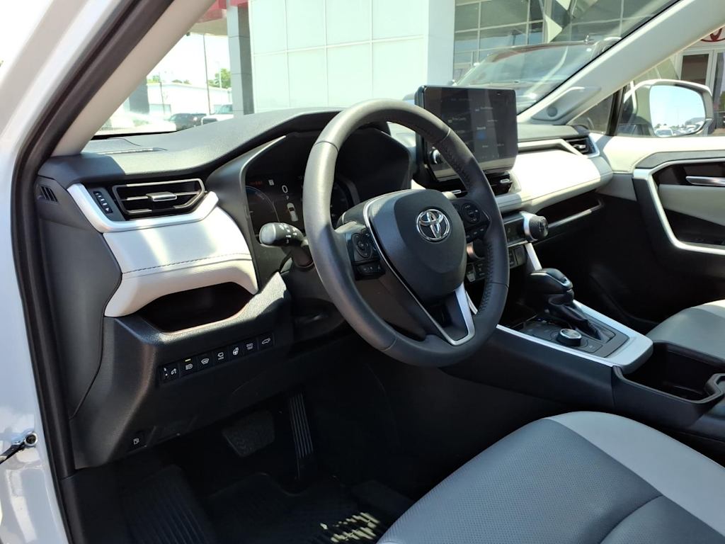 Thumbnail: 2024 Toyota RAV4 - 6
